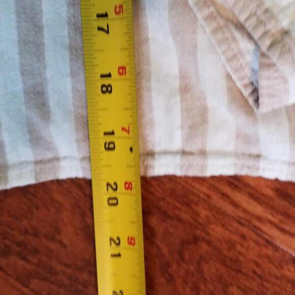 FREE add-on AE crop top - Picture 6 of 7